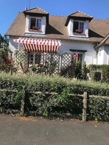 Clos Du Bourg Acomodação com café da manhã Saint-Cyr-en-Val Exterior foto